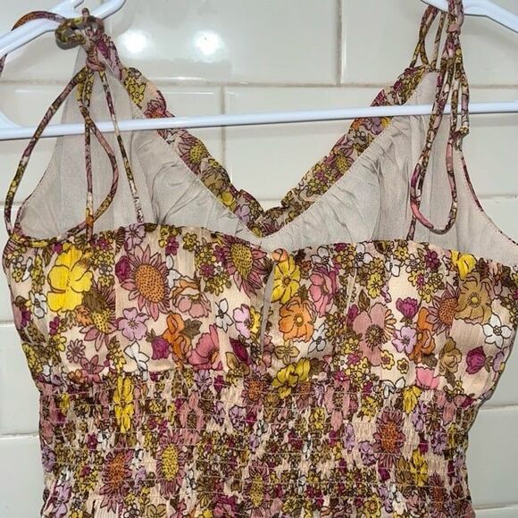 Patrons of Peace Joan ditsy floral top - Picture 4 of 6